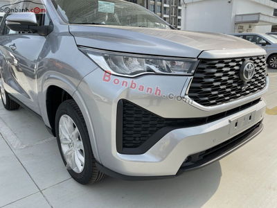Xe Toyota Innova Cross 2.0 CVT 2025