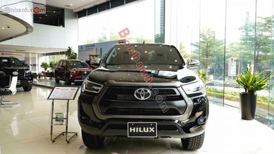 Xe Toyota Hilux 2.4L 4x2 AT 2025