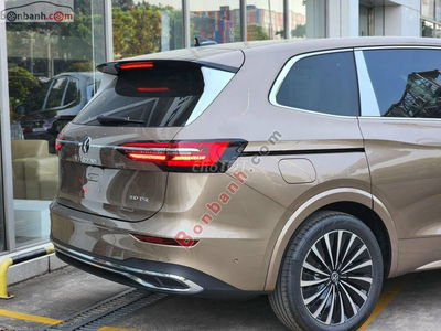 Volkswagen Viloran Luxury 2025