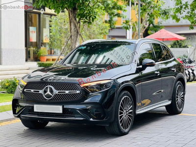 Xe Mercedes Benz GLC 300 4Matic 2023