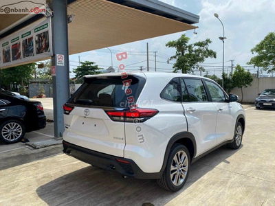 Innova Cross HEV 2025