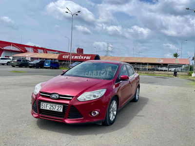 Ford Focus 2015 Titanium 2.0 AT - 101000 km