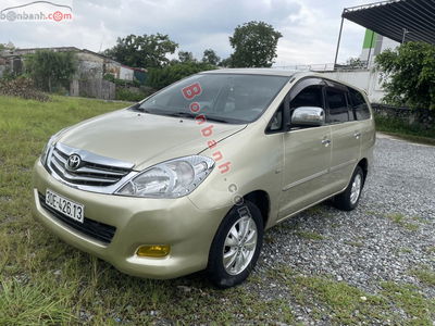 Xe Toyota Innova V 2009