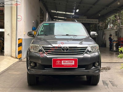 Xe Toyota Fortuner 2.7V 4x4 AT 2014