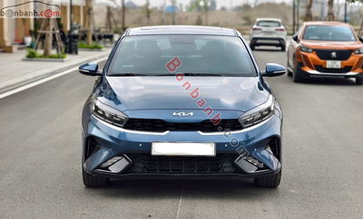 Xe Kia K3 Premium 2.0 AT 2022