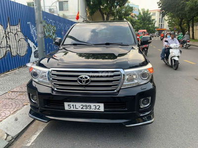 2014 VX 4.6 V8 - 373324 km