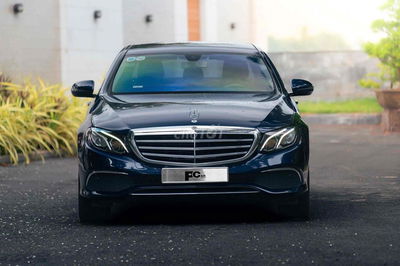 Mercedes E200 model 2017 - 1 chủ - Xanh Cavansite