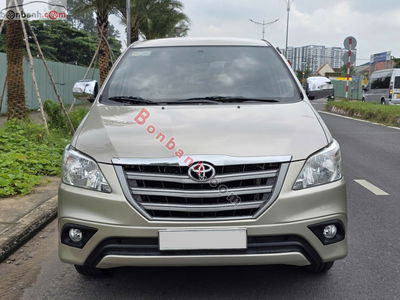 Xe Toyota Innova 2.0E 2015
