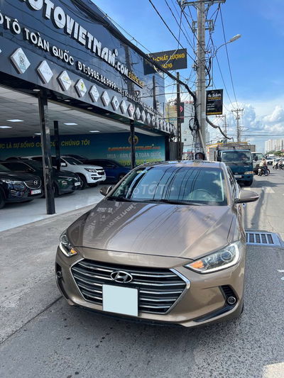 Hyundai Elantra GLS 2017 1.6 AT - 80000 km