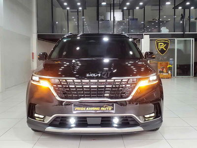 Kia Carnival 2023 Signature 3.5G - 20000 km