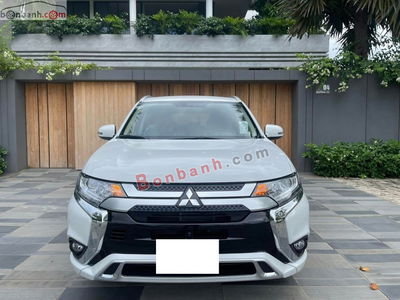 Xe Mitsubishi Outlander 2.0 CVT 2024