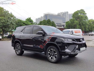 Xe Toyota Fortuner 2.4G 4x2 AT Legender 2021