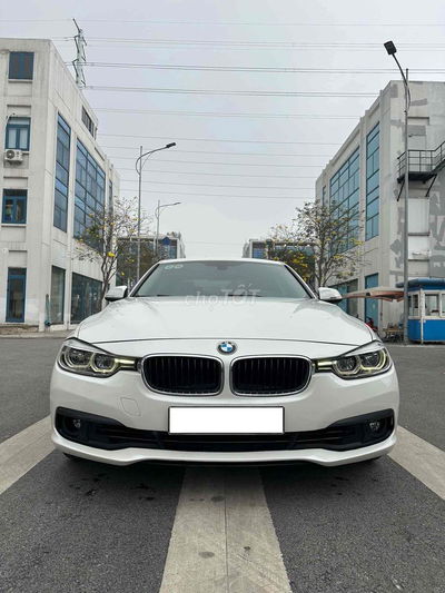 BMW 3 Series 2015 320i - 96839 km