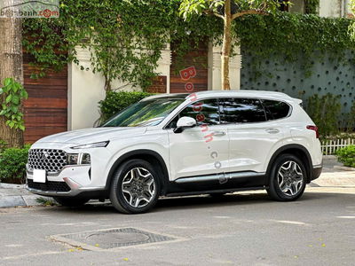 Xe Hyundai SantaFe Cao cấp 2.5L HTRAC 2022