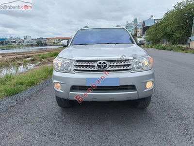Xe Toyota Fortuner 2.7V 4x4 AT 2012