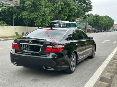 Lexus LS 460L, sản xuất 2007.