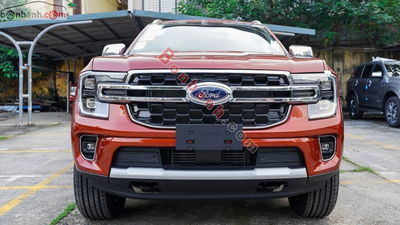 Xe Ford Everest Titanium Plus 2.0L 4x4 AT 2025