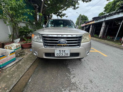 Ford Everest 2012 Limited số sàn máy dầu