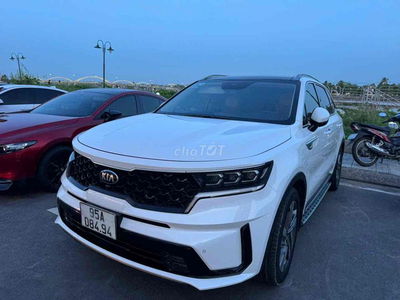 Kia Sorento 2022 Premium 2.2 AT AWD - 42000 km