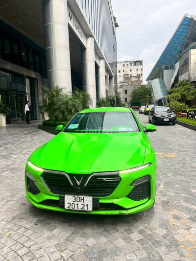 VinFast Lux A2.0 2021 2.0 AT - 900000 km