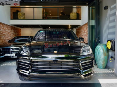 Xe Porsche Cayenne Platinum Edition 2022