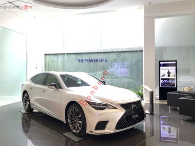 Xe Lexus LS 500h 2025