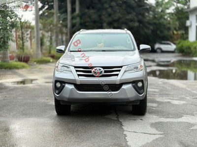 Xe Toyota Fortuner 2.4G 4x2 MT 2020