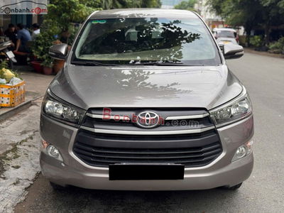 Xe Toyota Innova 2.0E 2016