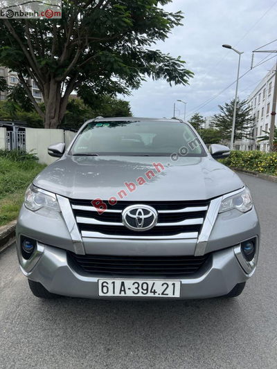 Xe Toyota Fortuner 2.7V 4x2 AT 2017