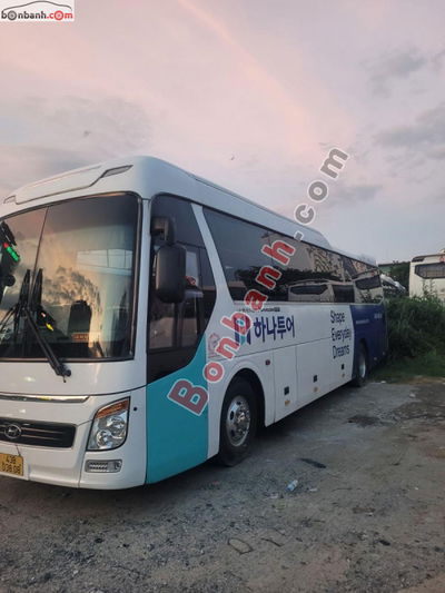 Xe Hyundai Universe Xpress Luxury 47c 2017