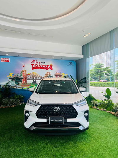 Toyota Veloz Cross 2025 giảm 100% trước bạ