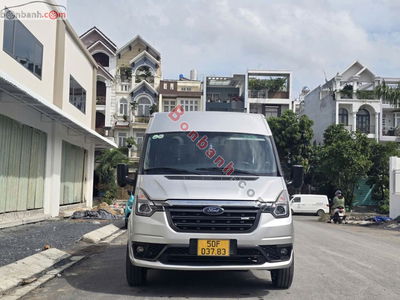 Xe Ford Transit Tiêu chuẩn 2023