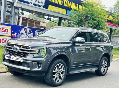 Ford Everest 2023 Titanium 2.0L 4x2 AT - 45000 km