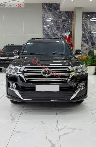 Xe Toyota Land Cruiser 5.7 V8 2016