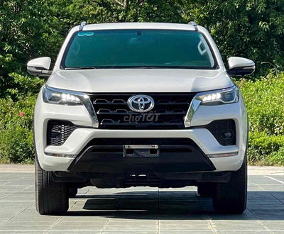 Toyota Fortuner 2.4 4x2 AT sản xuất 2022