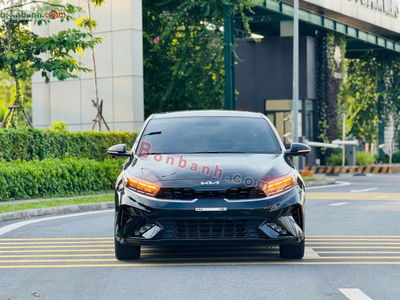 Xe Kia K3 Premium 2.0 AT 2022