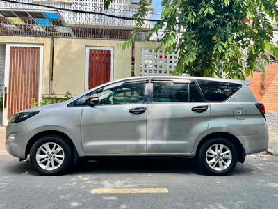Toyota Innova 2016 2.0E - 108000 km