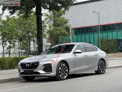 Xe VinFast Lux A 2.0 Premium 2.0 AT 2019