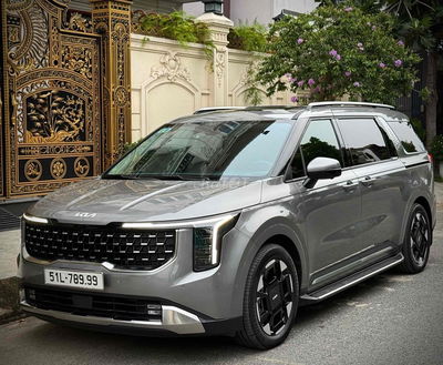 Kia Carnival 2024 Signature Bản Full - 7999 km