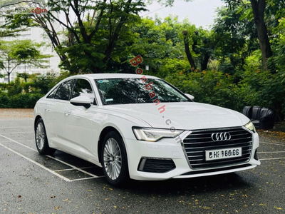 Xe Audi A6 45 TFSI 2022