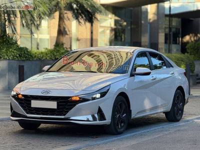 Xe Hyundai Elantra 2024