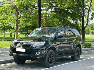 Xe Toyota Fortuner 2.7V 4x4 AT 2014