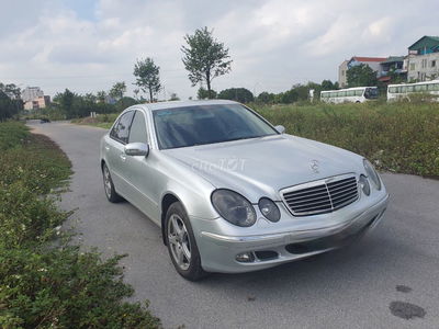 Mercedes Benz E Class 2008 E200 - 20000 km