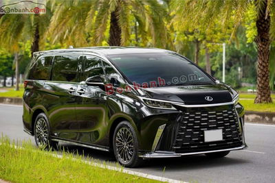 Xe Lexus LM 500h 2025