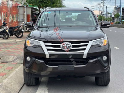 Xe Toyota Fortuner 2.4G 4x2 MT 2017