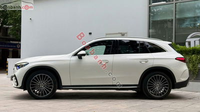 Xe Mercedes Benz GLC 300 4Matic 2023