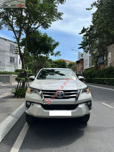 Xe Toyota Fortuner 2.4G 4x2 AT 2020