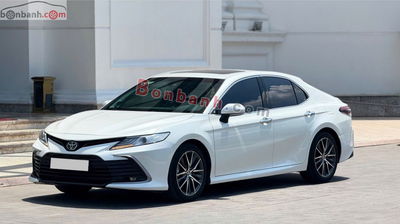 Xe Toyota Camry 2.0Q 2022