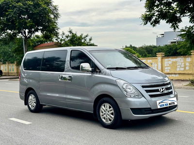 Hyundai Grand Starex 2017 2.4 MT - 130000 km