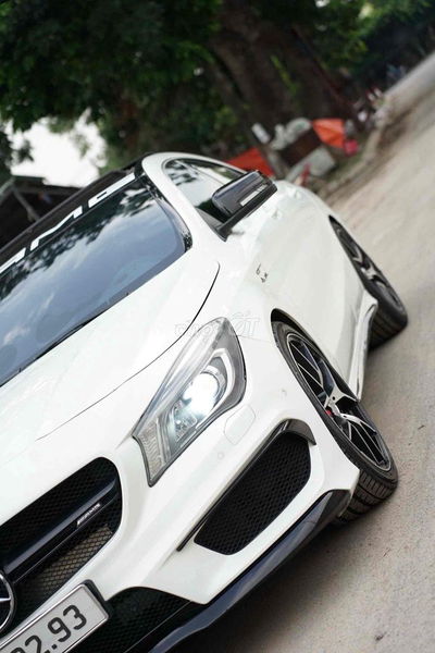 Mercedes Benz CLA 45 AMG